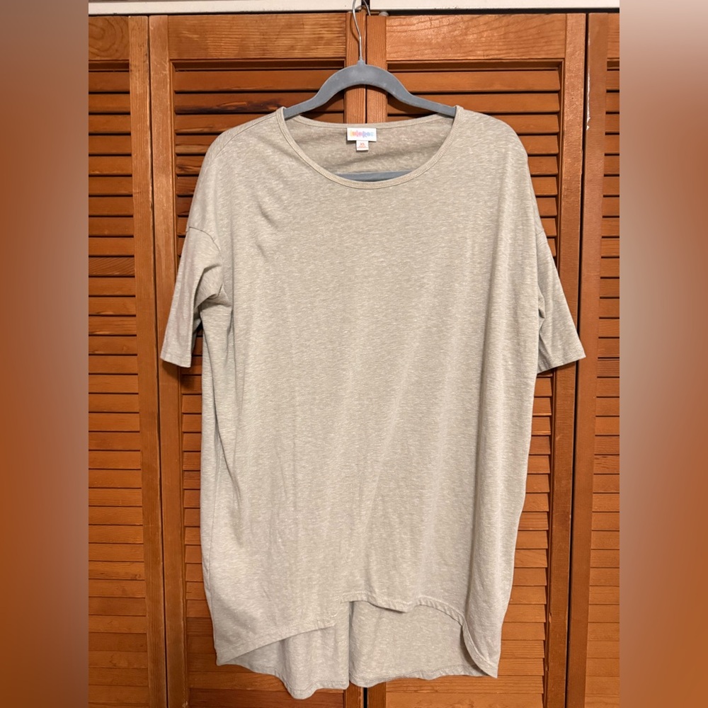 Women's Grey beige Lularoe Irma size xs  ** BUY 2 or MORE ITEMS FOR BIG DISCOUNT